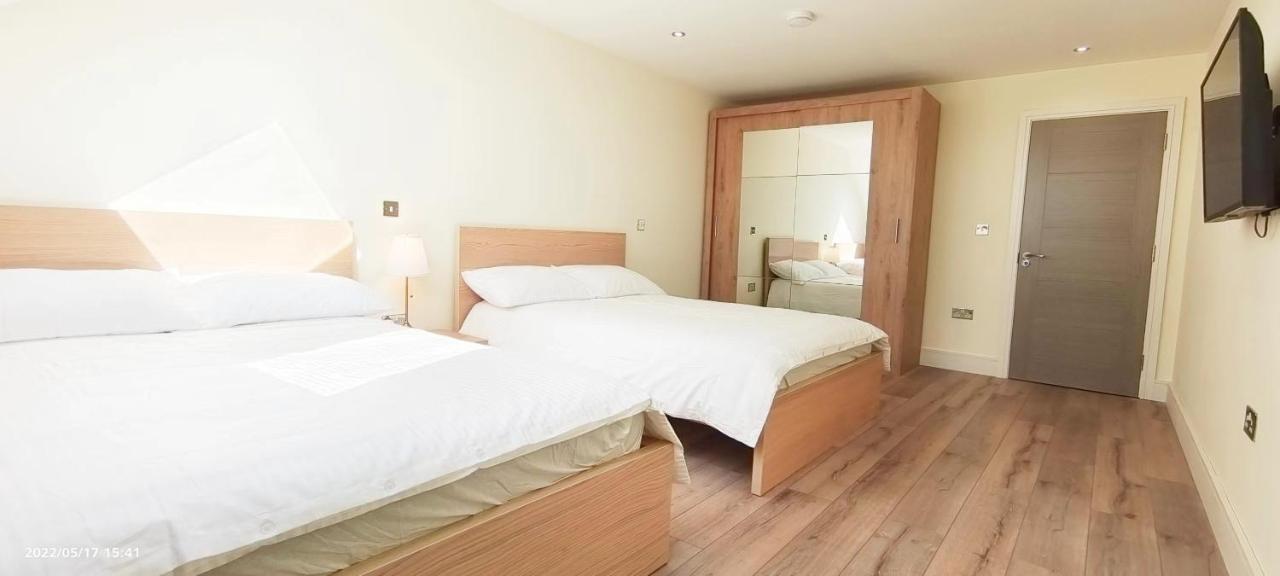 Top Floor Flat 5 Northwood نورثوود المظهر الخارجي الصورة