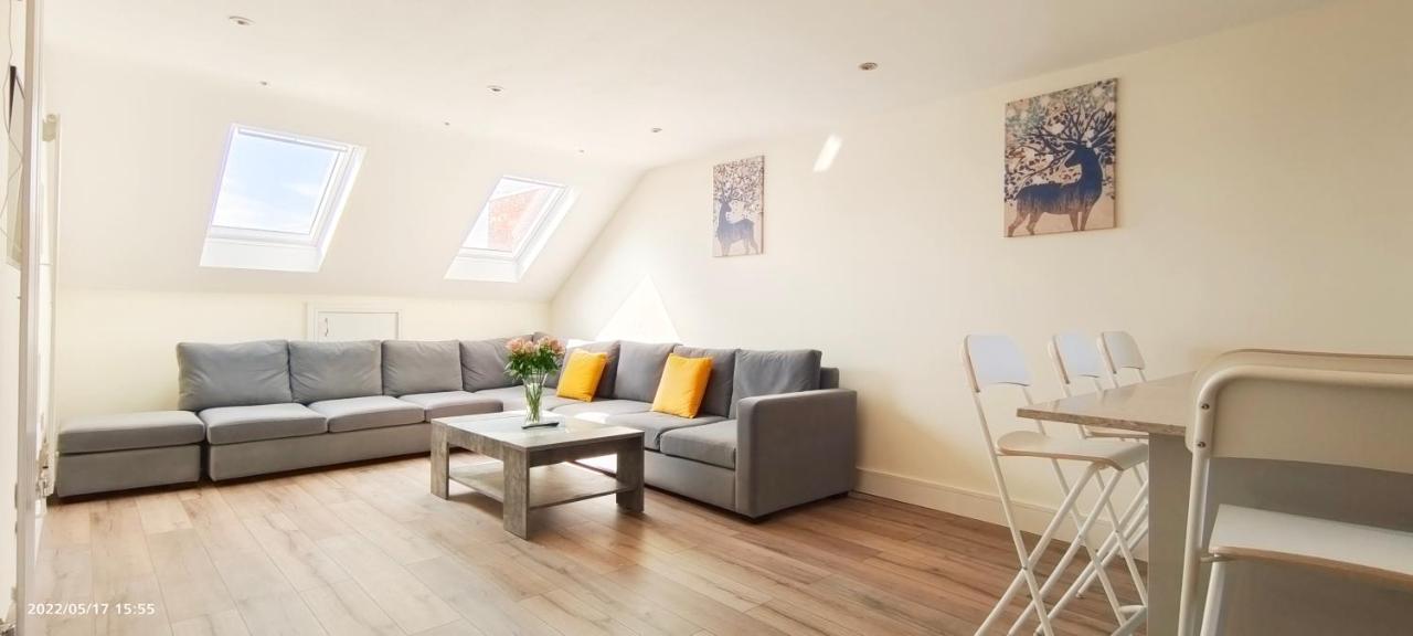 Top Floor Flat 5 Northwood نورثوود المظهر الخارجي الصورة