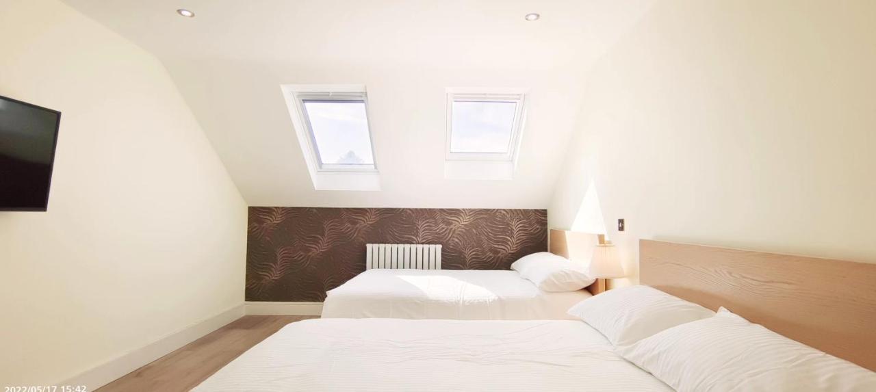 Top Floor Flat 5 Northwood نورثوود المظهر الخارجي الصورة